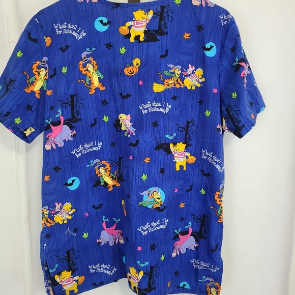 (796) Wonderful World of Disney Woman's Winnie the Pooh Halloween Scrubs - Picture 12 of 15